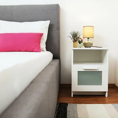 بيت للعطل Quiet House With Garden *